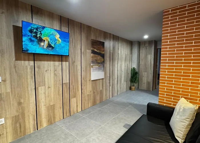 Cruilles 13 شقة *